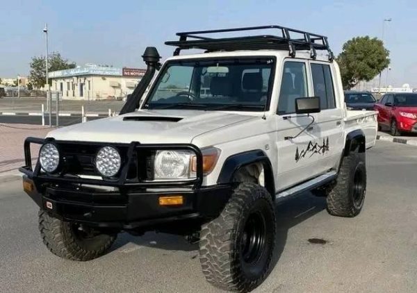 USED 2017 CLEAN USED TOYOTA LAND CRUISER DOUBLE CABIN PICK UP