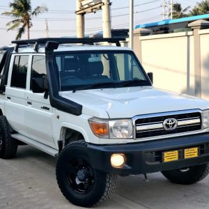 Used 2013 TOYOTA LAND CRUISER PICK UP DOUBLE CABIN