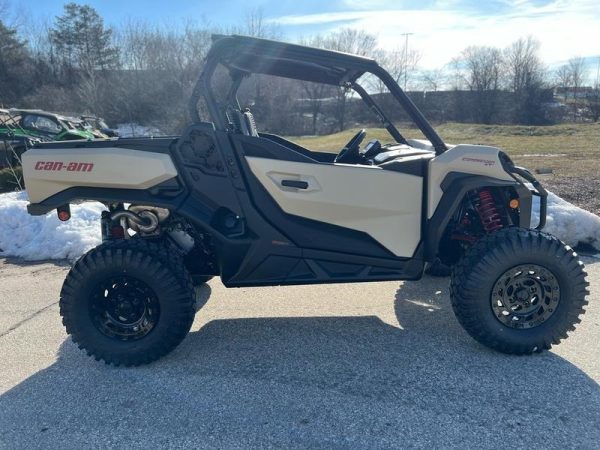 2023 Can-Am® Commander XT-P