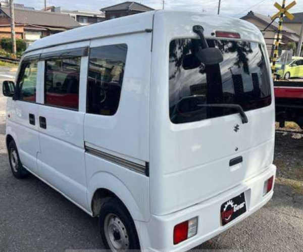Used 2019 Suzuki Mini Bus - Image 8