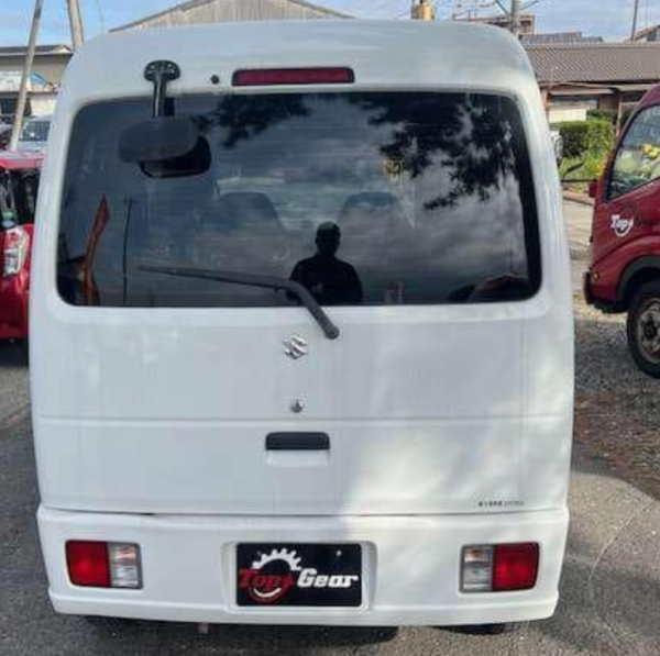 Used 2019 Suzuki Mini Bus - Image 9
