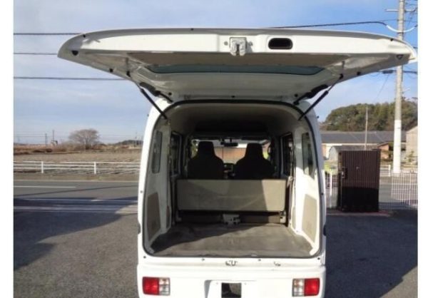 Used 2020 Suzuki Mini Bus - Image 3