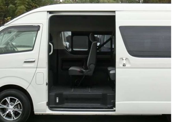 2017- 2018- 2019- 2020 USED TOYOTA HIACE BUS - Image 3